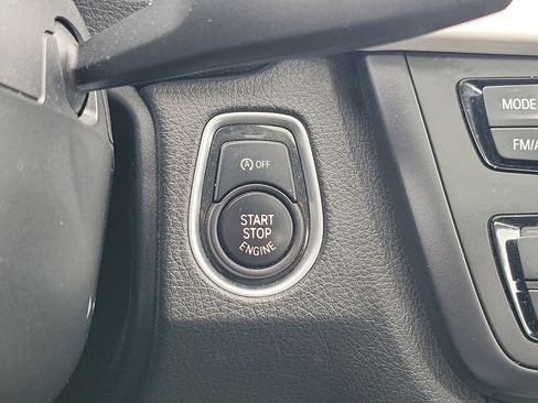 Used 2015 BMW 320i xDrive Sedan AWD/4WD image 25