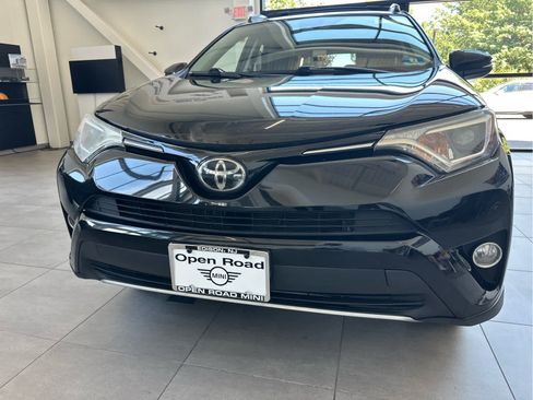 Used 2018 Toyota RAV4 XLE w/ Plus Extra Value Package AWD/4WD image 3