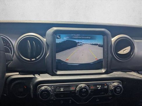 Used 2023 Jeep Gladiator Sport AWD/4WD image 13