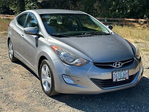 Used 2012 Hyundai Elantra GLS w/ Preferred Pkg 3 FWD image 2