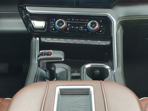 Used 2022 GMC Sierra 1500 Denali Ultimate AWD/4WD image 17