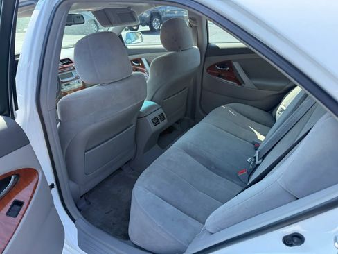Used 2009 Toyota Camry XLE FWD image 10