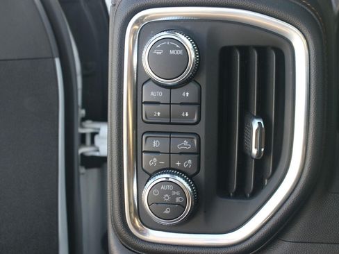 Used 2021 GMC Sierra 1500 AT4 w/ AT4 Value Package AWD/4WD image 33