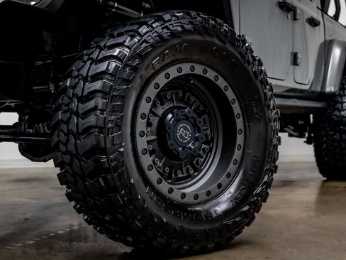 Used 2022 Jeep Gladiator Mojave w/ LED Lighting Group image 28