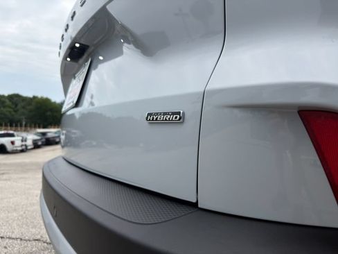 Used 2025 Ford Escape SE FWD image 11