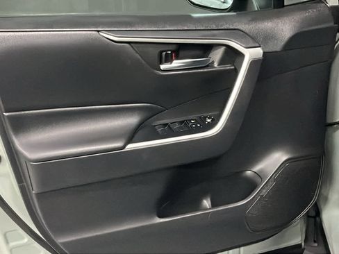 Used 2021 Toyota RAV4 XLE w/ Convenience Package AWD/4WD image 9