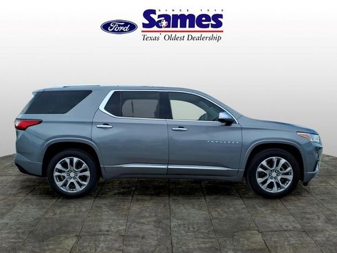 Used 2021 Chevrolet Traverse Premier w/ LPO, Floor Liner Package AWD/4WD image 2