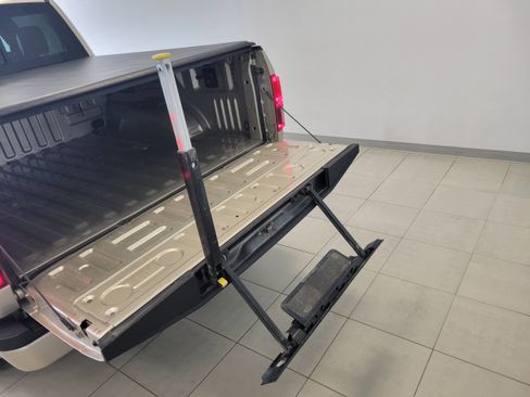 Used 2018 Ford F150 Platinum w/ Equipment Group 701A Luxury AWD/4WD image 13