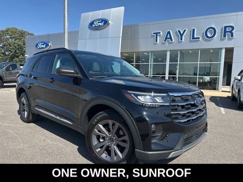 Used 2025 Ford Explorer Active w/ Active Comfort Package AWD/4WD image 1
