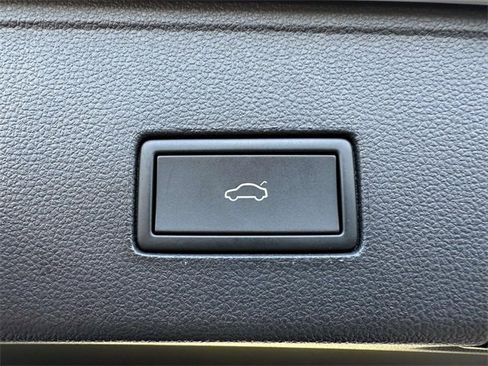 Used 2023 Volkswagen Atlas Cross Sport SEL R-Line image 15