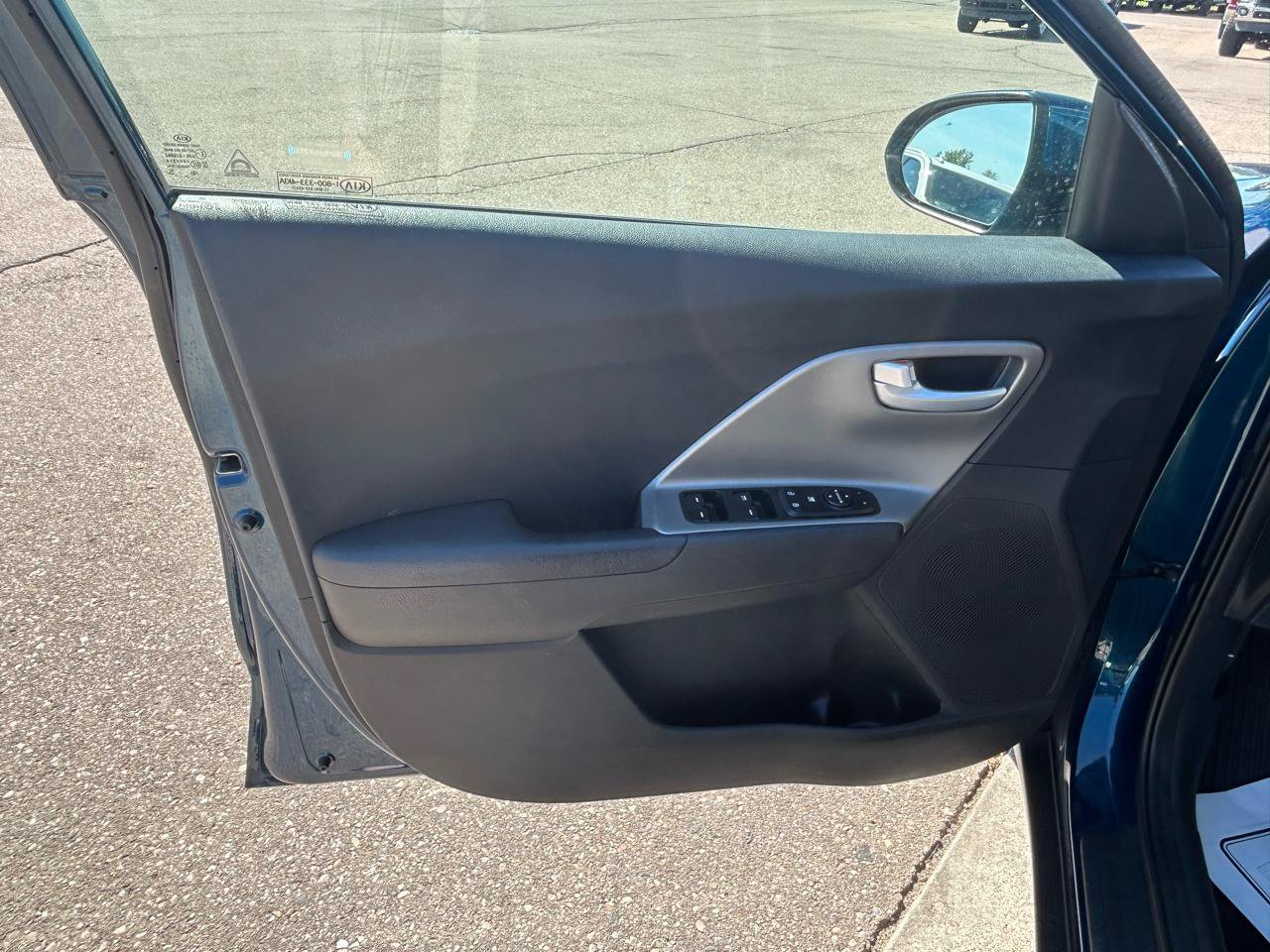 Used 2019 Kia Niro LX FWD image 14