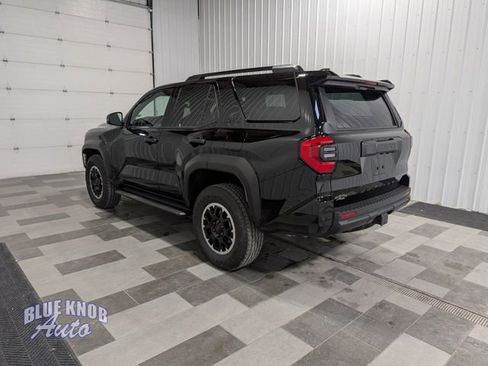 Used 2025 Toyota 4Runner TRD Off-Road AWD/4WD image 2