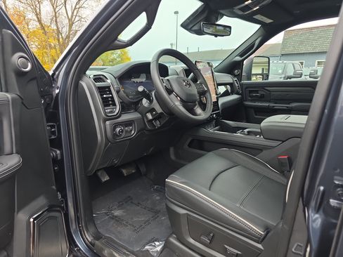 New 2026 RAM 2500 Limited AWD/4WD image 14