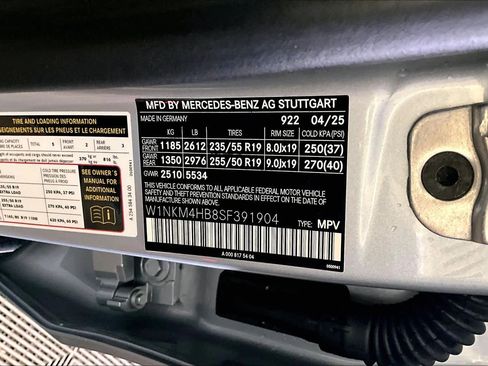 Used 2025 Mercedes-Benz GLC 300 4MATIC image 34