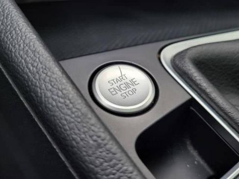 Used 2024 Volkswagen Jetta SE FWD image 22