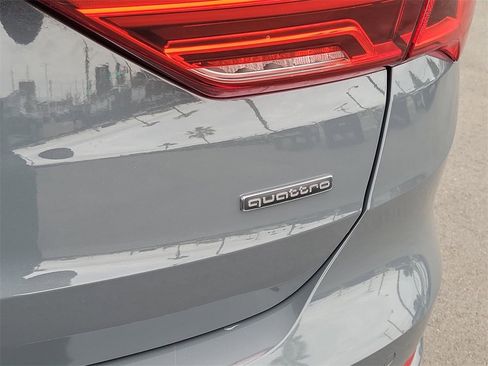 Used 2020 Audi Q3 2.0T Premium Plus w/ Premium Plus Package image 21