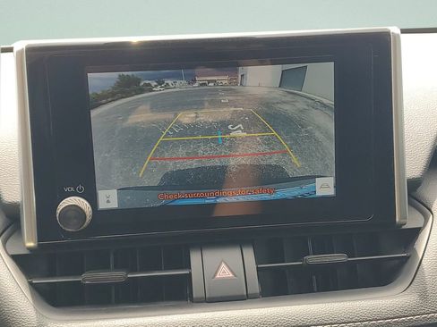 Used 2023 Toyota RAV4 XLE w/ Convenience Package FWD image 18