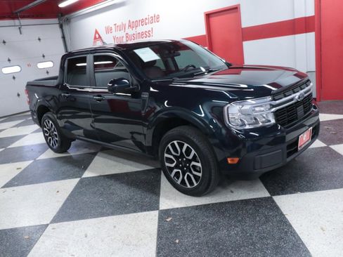 Used 2022 Ford Maverick Lariat w/ Lariat Luxury Package image 3