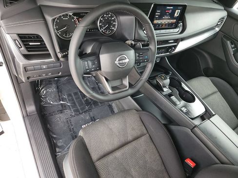 Used 2026 Nissan Rogue SV FWD image 12