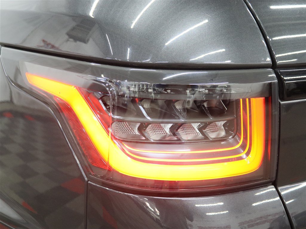 Used 2019 Land Rover Range Rover Sport HSE Dynamic AWD/4WD image 12