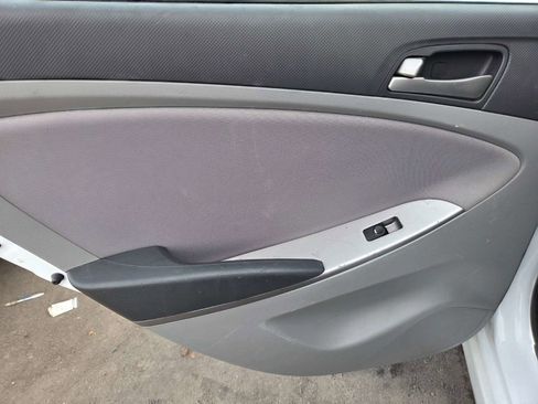 Used 2017 Hyundai Accent SE image 9