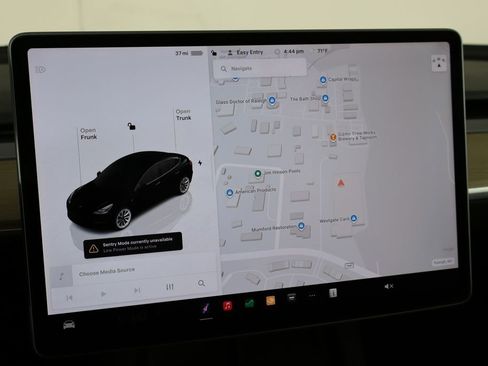 Used 2023 Tesla Model 3 Standard Range image 26