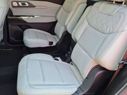New 2026 Ford Explorer Platinum w/ LUX Leather Package AWD/4WD image 22