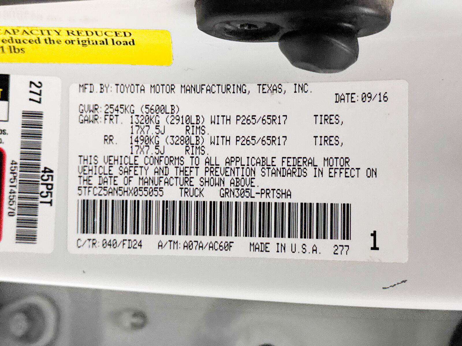 Used 2017 Toyota Tacoma TRD Sport w/ Tow Package (A/T) AWD/4WD image 35