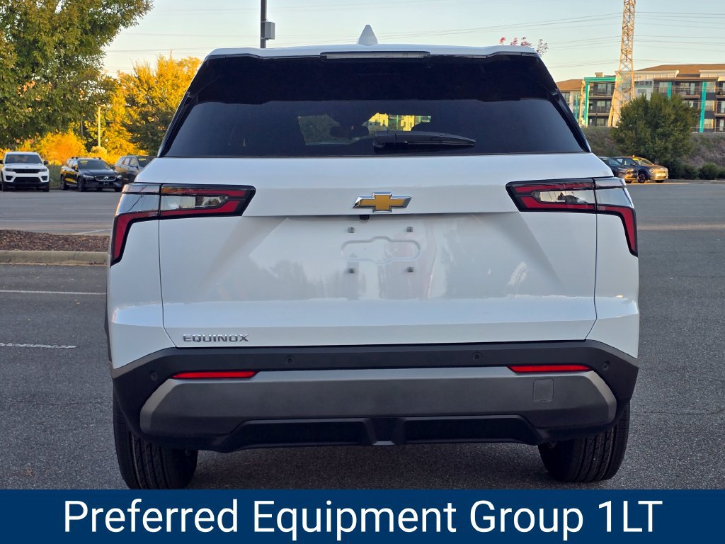 New 2027 Chevrolet Equinox LT FWD image 3