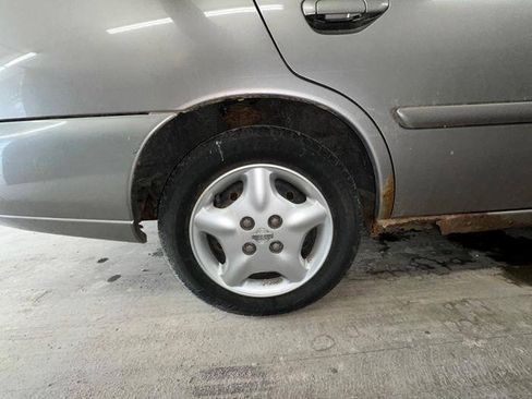 Used 2000 Nissan Altima XE FWD image 16