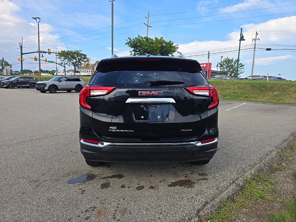Used 2022 GMC Terrain SLT AWD/4WD image 4
