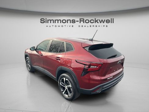 Used 2024 Chevrolet Trax RS image 7