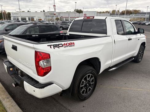 Used 2016 Toyota Tundra SR5 image 5