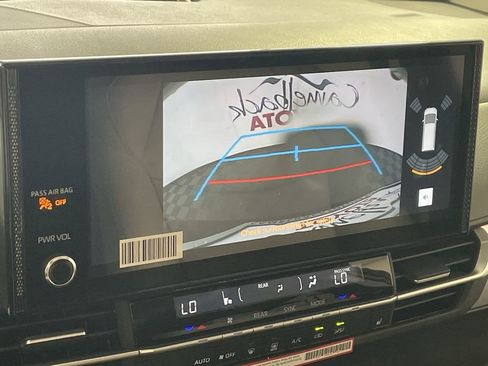 New 2026 Toyota Sienna XLE image 17