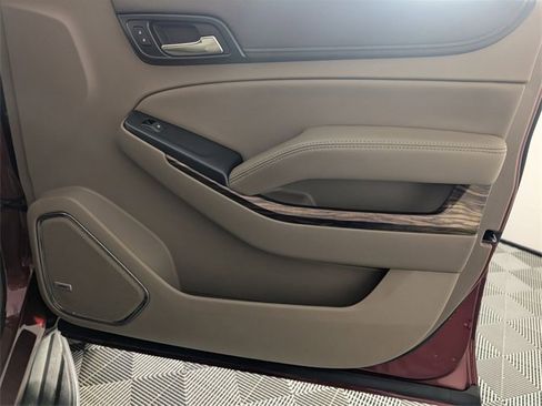 Used 2018 GMC Yukon SLT w/ Premium Edition image 36