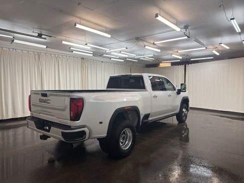 Used 2022 GMC Sierra 3500 Denali image 6