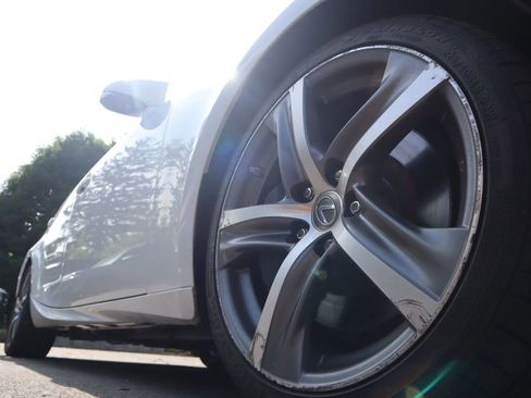 Used 2018 Lexus IS 300 AWD w/ Premium Package image 9