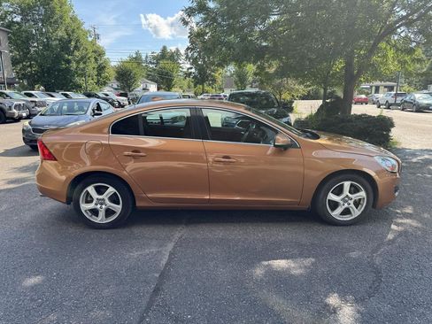 Used 2013 Volvo S60 T5 AWD/4WD image 6