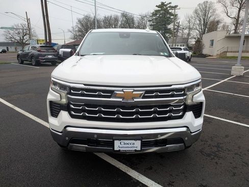 Used 2023 Chevrolet Silverado 1500 LTZ AWD/4WD image 2