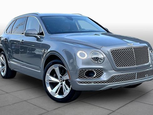 Used 2017 Bentley Bentayga AWD/4WD image 3