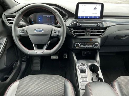 Used 2024 Ford Escape ST-Line w/ Cold Weather Package FWD image 15