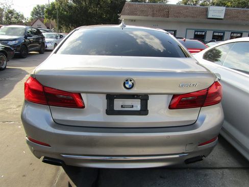Used 2017 BMW 540i image 3