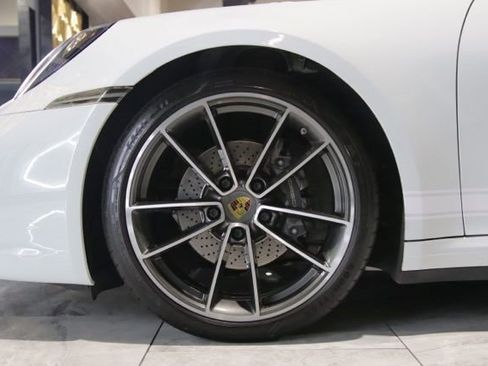 Used 2020 Porsche 911 Carrera RWD image 37