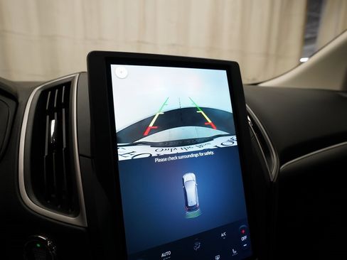 Used 2022 Ford Edge SEL w/ Convenience Package image 22