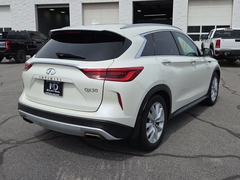 Used 2019 INFINITI QX50 Essential w/ Premium Heat Package AWD/4WD image 14