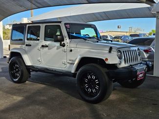 Used 2017 Jeep Wrangler Unlimited Sahara video 3