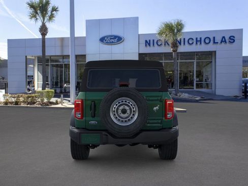 New 2025 Ford Bronco Base image 5