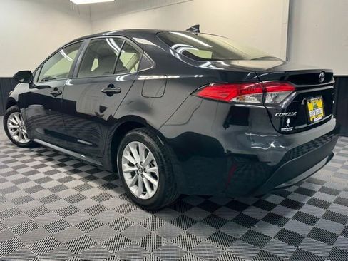 Used 2021 Toyota Corolla LE w/ LE Convenience Package FWD image 5