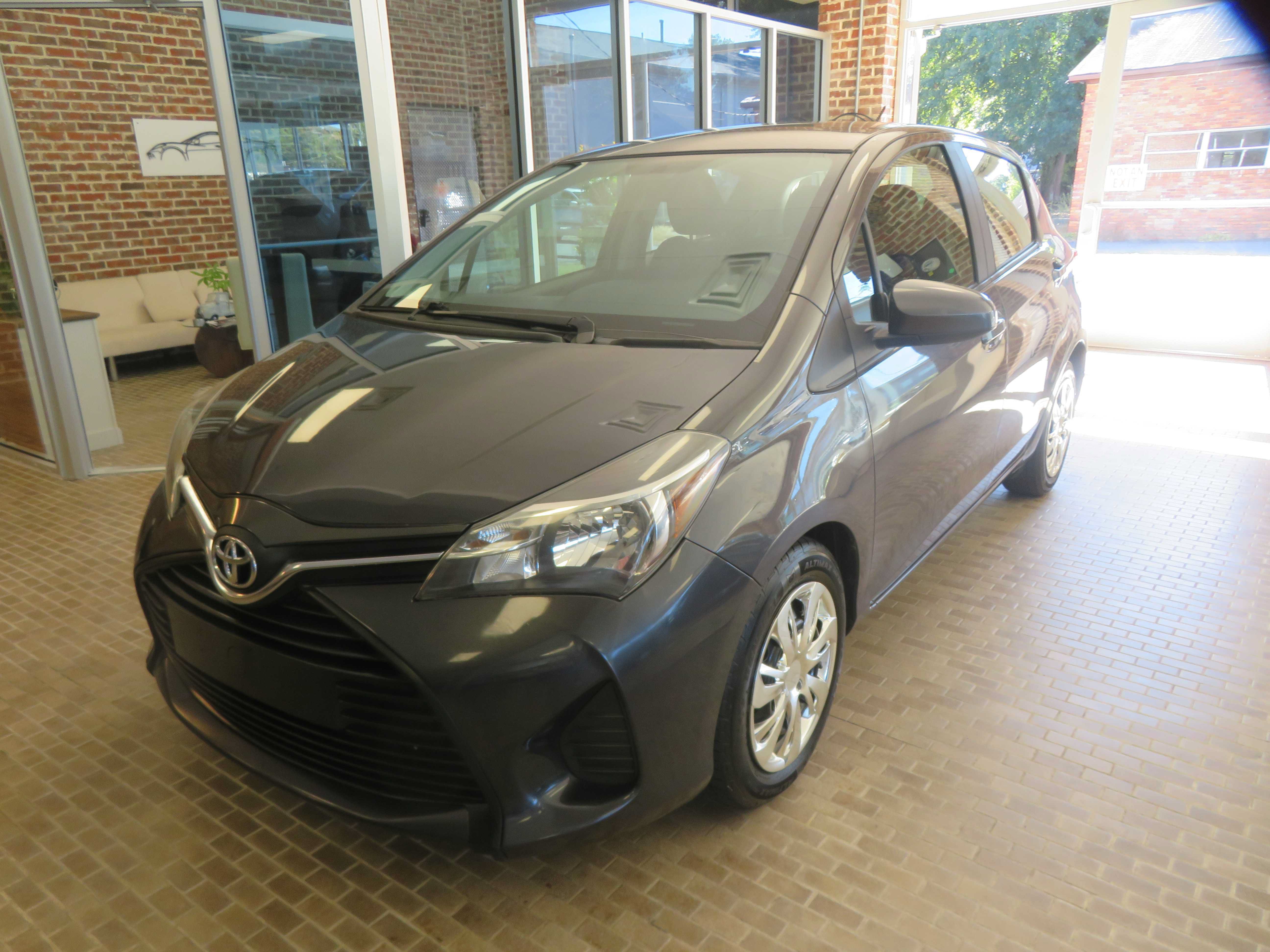 Used 2015 Toyota Yaris L FWD image 66