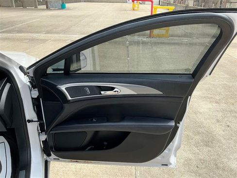 Used 2018 Lincoln MKZ Premiere AWD/4WD image 32